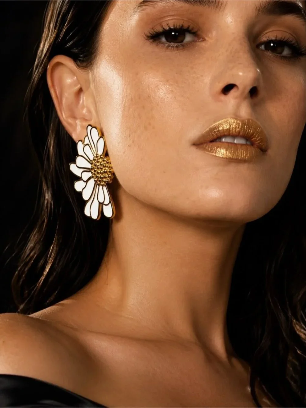 White and Gold Daisy Statement Earrings